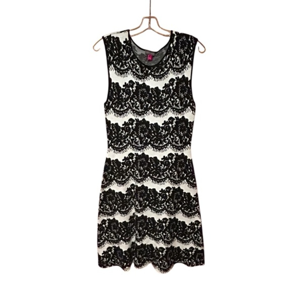 Vince Camuto Sleeveless White Black Lace Midi Sweater Dress‎ Size Small